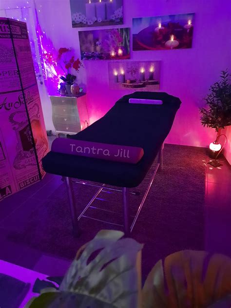Tantric massage Erotic massage Freamunde